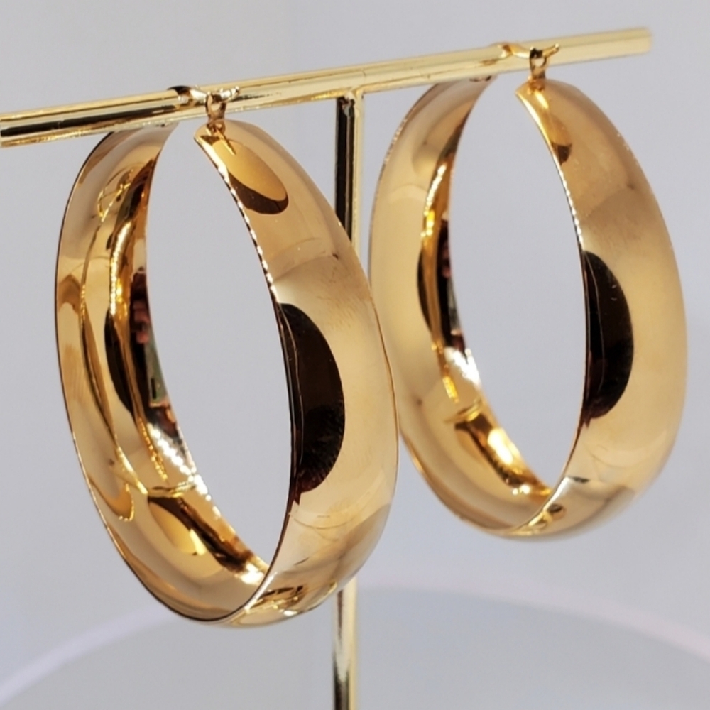 NEW! 18K Gold Plated Large Wide Chunky Thick Graduated Classic Hoop Earrings